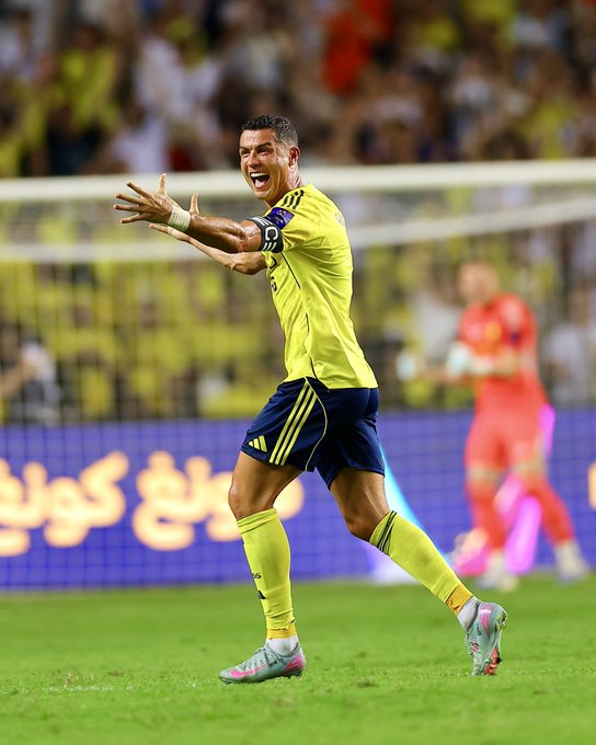 Cristiano Ronaldo isn’t just a footballer, he’s literally a walking case study in longevity, discipline, and reinvention.

At 39, he’s still breaking records that players 10 years younger dream about.