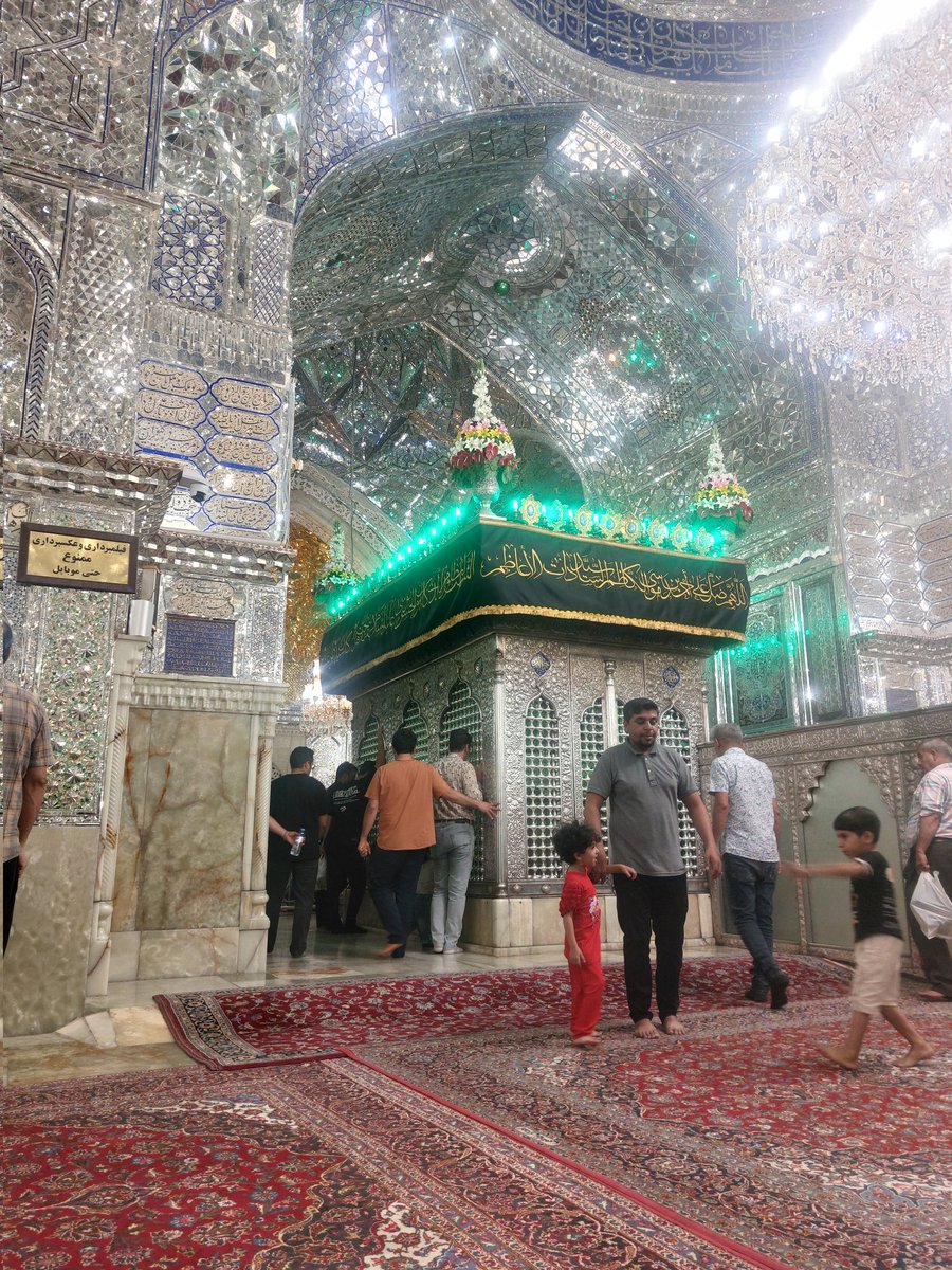 Hossin_Aleali's tweet photo. آرامش محض است صحن و بارگاهت
#دیار_امین_ولایت https://t.co/YJVHpCHw29