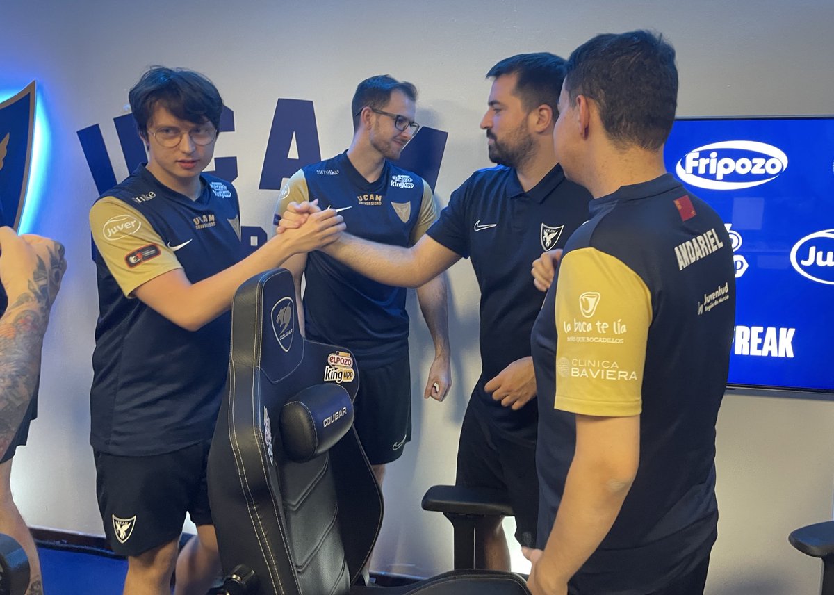 👑 VICTORIA 👑

GG <a href="/MovistarKOILoL/">Movistar KOI League of Legends</a> 

Estamos a un paso de la Final Four <a href="/sinmivak/">Sinmivak</a>, <a href="/bluerzor/">bluerzor</a>, <a href="/Esciklol/">Eścik</a>, <a href="/andarielzz/">andariel</a>, <a href="/iLeviSupport/">iLeviGoodGuy</a>, <a href="/crusherlol/">Gonçalo Brandão</a>, <a href="/Sergiopsic_/">Sergio (Psicólogo)</a>, <a href="/Diogoambf/">Diogo Ferreira</a>, <a href="/ScrappyDooLol/">Alberto Yañez</a> y <a href="/GaioCoach/">Gaio</a> GOOOO