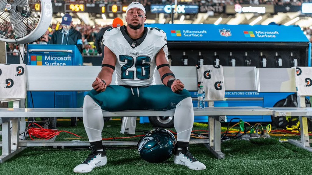 PHI_Dose's tweet photo. BREAKING: Eagles RB Saquon Barkley is believed to have made the eagles 53 man roster this season. 
#FlyEaglesFly https://t.co/5Px8qjmniQ