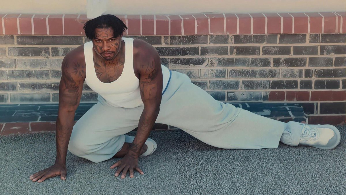 Blueface look like Randy Orton right before delivering the most vicious RKO ever 💀💀😂😂😂