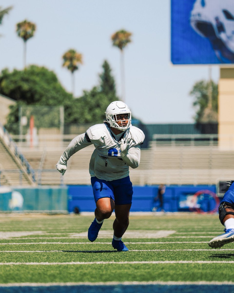 SanJoseStateFB's tweet photo. ᴀʟᴍᴏꜱᴛ ᴛɪᴍᴇ ⏰ 

#ThisIsSparta | #AllSpartans https://t.co/ZfbHiqOoiT
