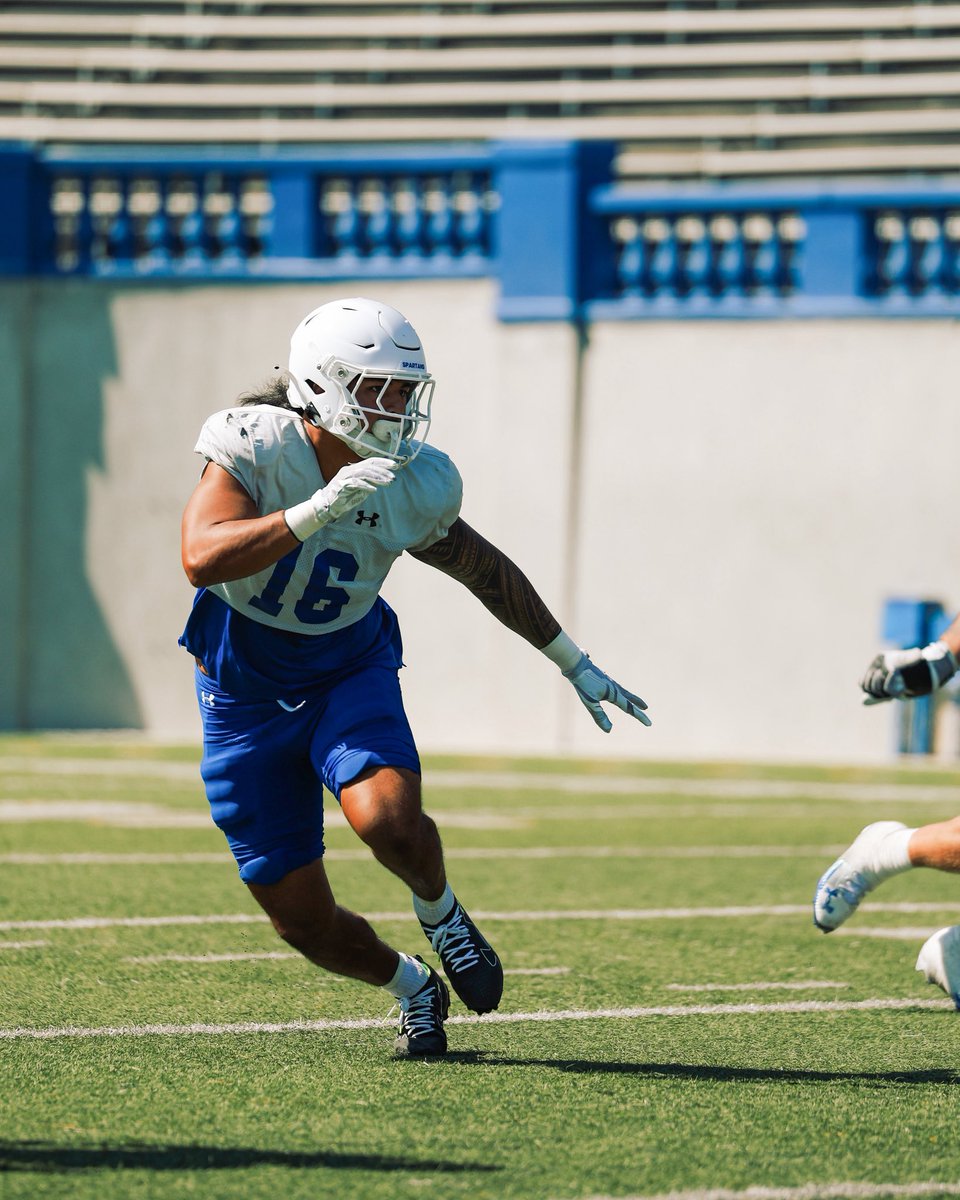 SanJoseStateFB's tweet photo. ᴀʟᴍᴏꜱᴛ ᴛɪᴍᴇ ⏰ 

#ThisIsSparta | #AllSpartans https://t.co/ZfbHiqOoiT
