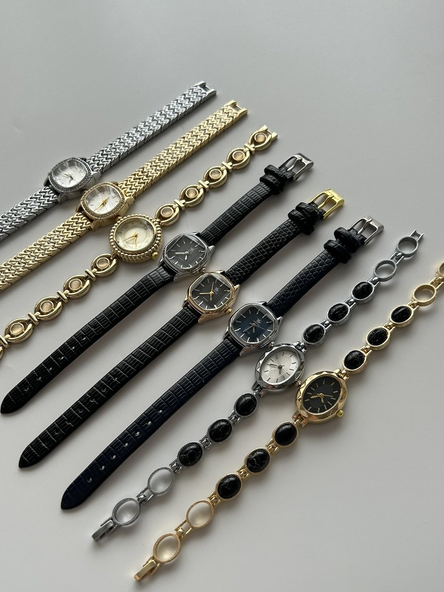 Beklenen çekiliş geldi 🦦

Bu tweeti retweetleyen bir kişiye fotoğraftaki saat modellerimizden bir adet hediye ediyoruz✨

Bizi takip etmeyi unutmayın🤍