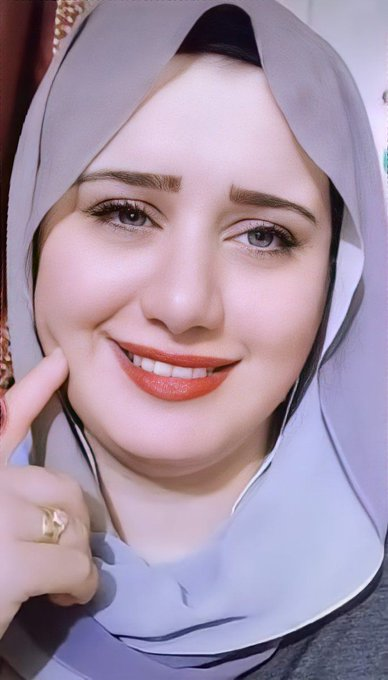 "كُن صديقًا للقليل ، وكُن لطيفاً مَع الجميع ، وأكتفي بنفسك لنفسك فَهذا زمن العابرين . ☕