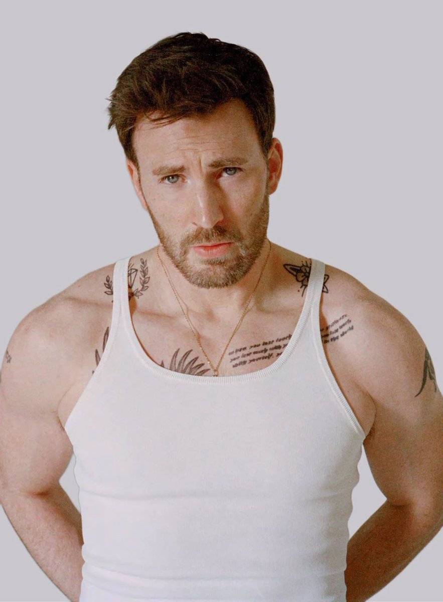 Chris Evans Photos tweet media