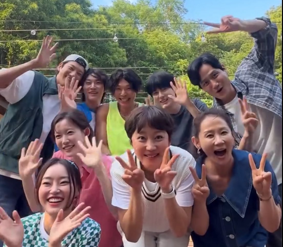 monisshii's tweet photo. Falling hard for the “Love, Take Two” cast. They really bring out Jungah’s playful side. She looks so comfy, happy, &amp; full of fun on set. They’re just having fun the whole time. 🥹

They’re all so precious, it’s impossible not to get attached 😭��

#LoveTakeTwo #첫사랑을위하여 https://t.co/YMpq3orTHl