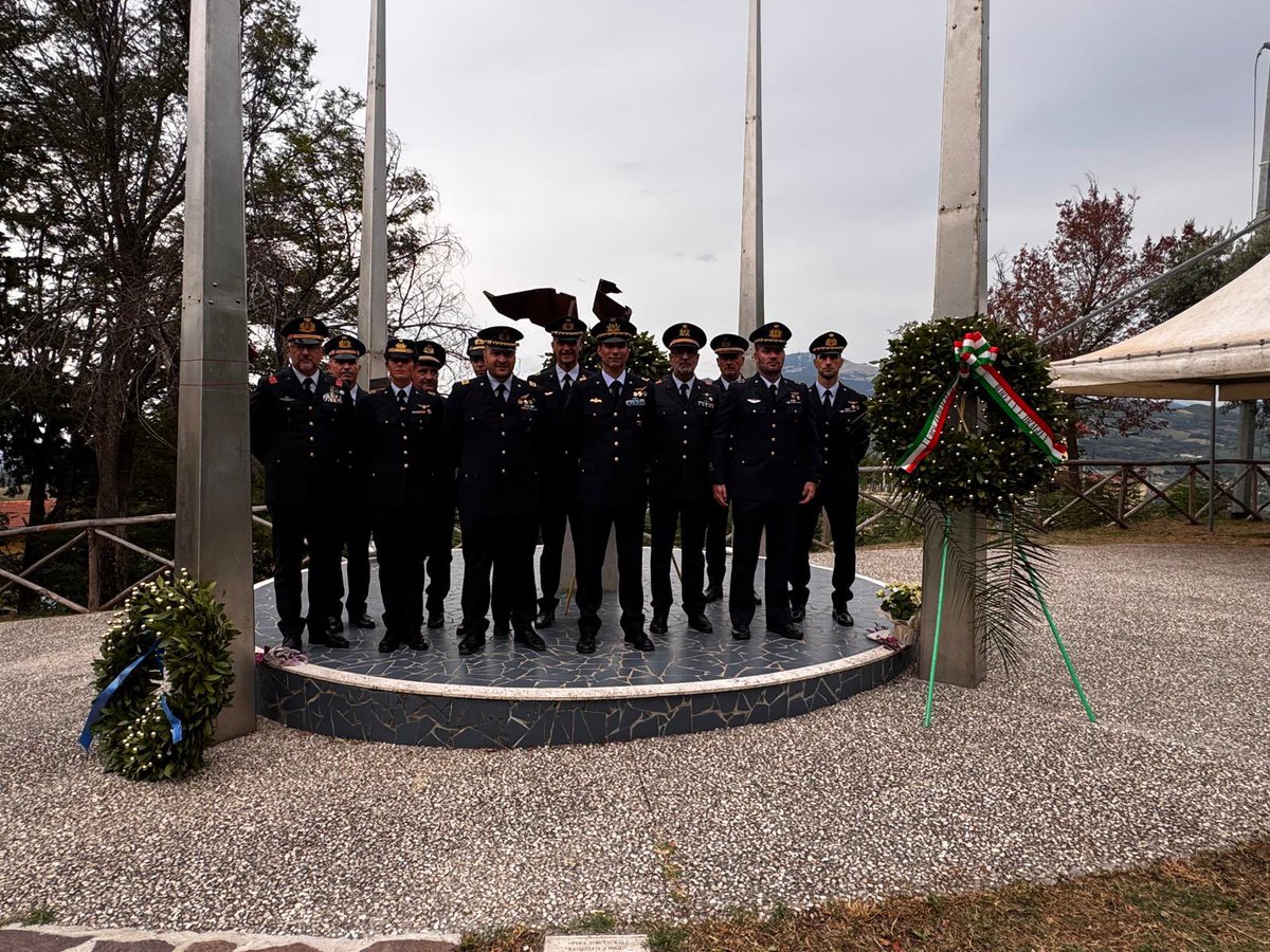 ItalianAirForce's tweet photo. Oggi nella Chiesa di Gimigliano di Venarotta (AP) commemorati i Maggiori Mariangela Valentini, Paolo Piero Franzese, Giuseppe Palminteri e Alessandro Dotto che il 19.08.2014 persero la vita in un tragico incidente di volo, con 2 velivoli Tornado.
Il loro ricordo é vivo e immutato https://t.co/fLvn0m0Ztf