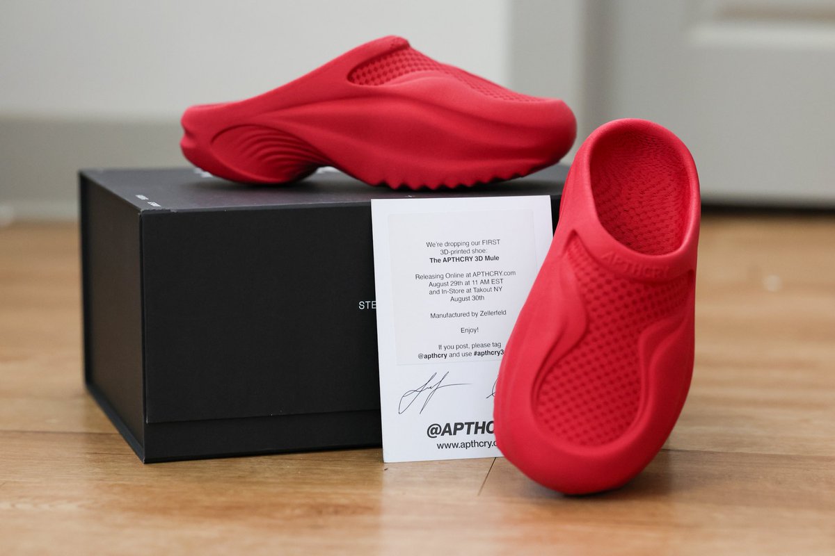 CRAZY package in from <a href="/RealSethFowler/">Seth Fowler</a> &amp; Zellerfeld - congrats on the <a href="/apthcry/">APTHCRY</a> 3D Mule, dropping 8/29!! Thank you for these! 🔥🔥