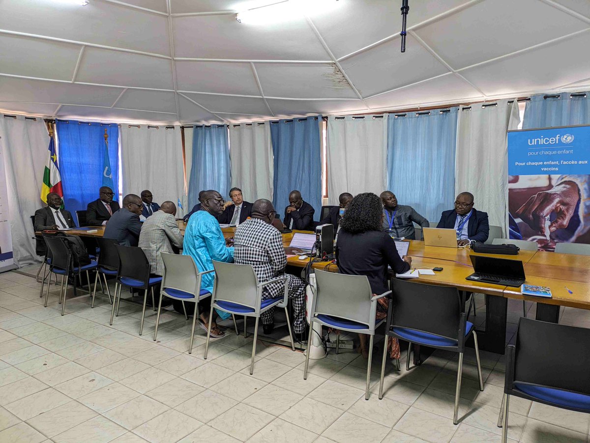 Today's Steering Committee meeting between government ministers, UNICEF and the European Union is helping manage the multi-year education support programme in the Central African Republic. 
The UNICEF-EU programme has helped 82,000 children (including 31,000 girls) stay in school