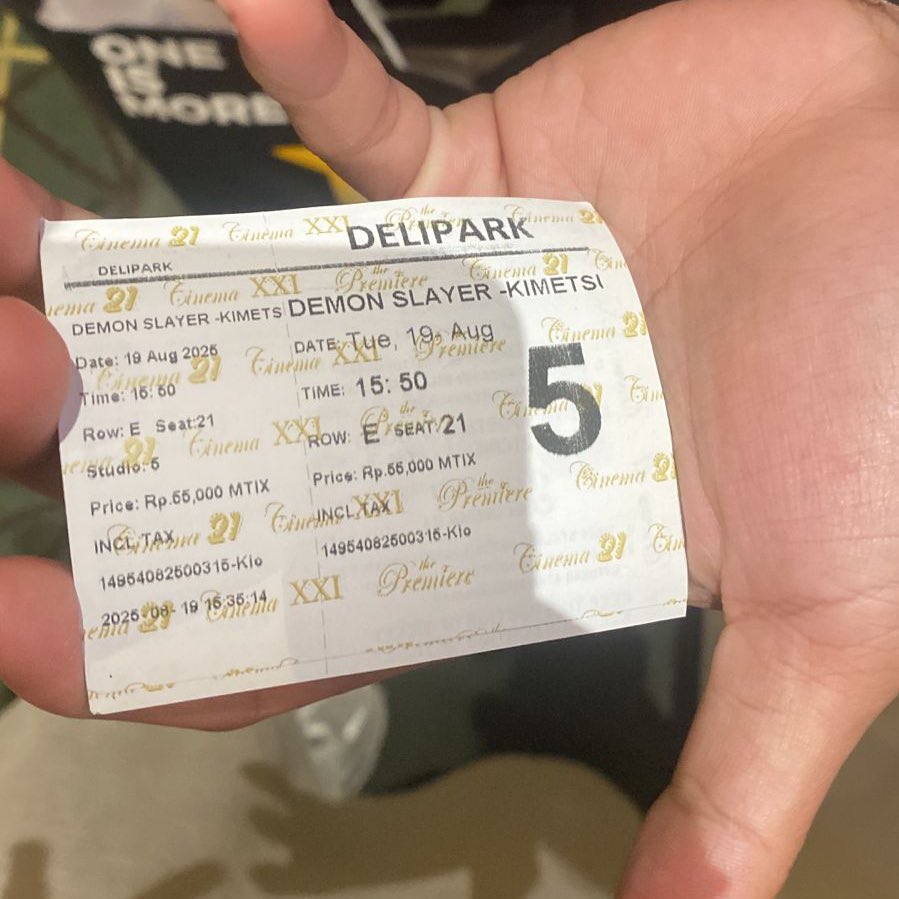 sshiniichi's tweet photo. selesai menunaikan kewajiban nonton kny, walaupun karakter favoritku mati semua😍😁🙂💔 https://t.co/3YbtR8QQih
