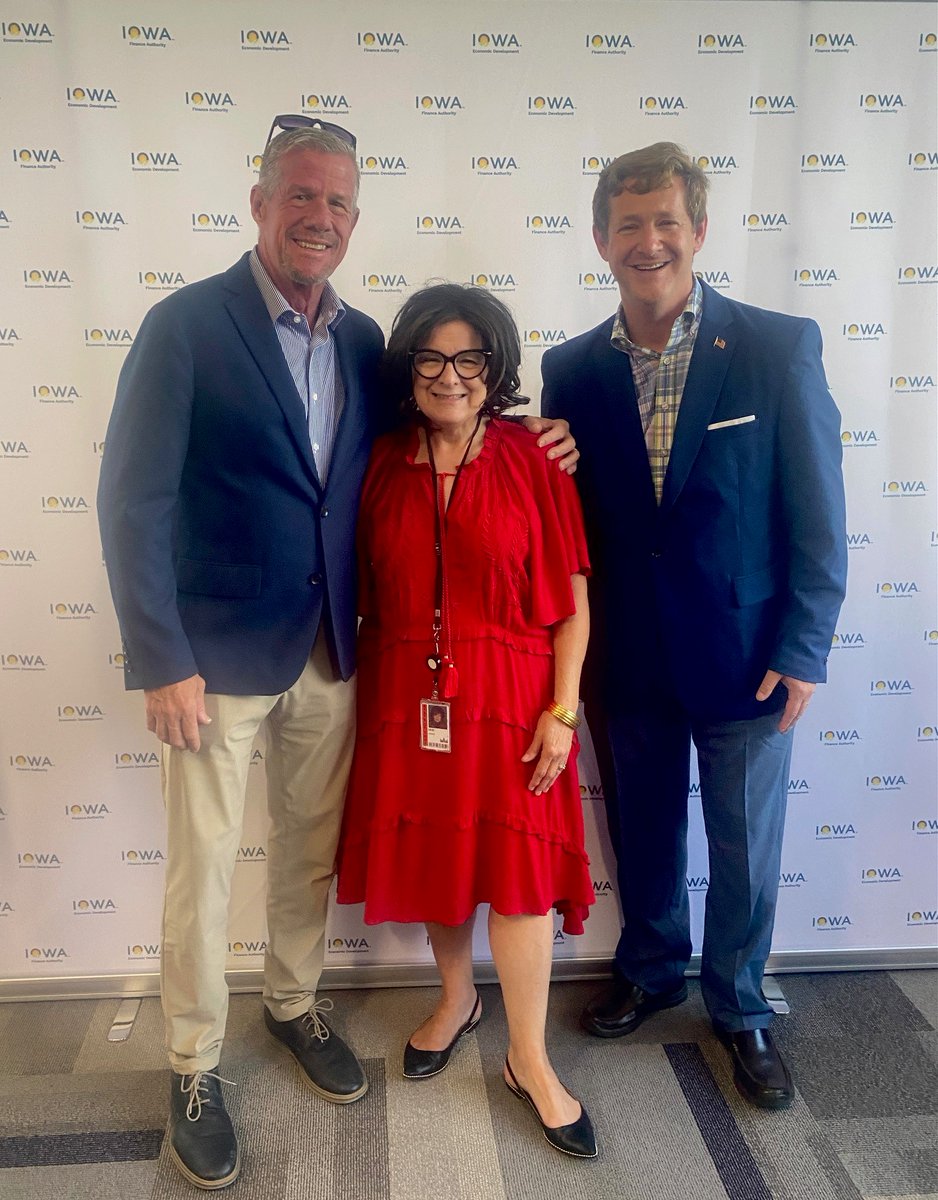 .<a href="/SBAatlantic/">SBA Atlantic Region</a> RA Matt Coleman keeps connecting w <a href="/SBAgreatplains/">SBA Great Plains</a> #manufacturers &amp; #smallbusiness leaders alongside RA Brad Zaun.

The <a href="/SBAgov/">SBA</a> officials toured <a href="/PercivalSci/">Percival Scientific</a> to see climate-controlled scientific research chambers being made &amp; met w <a href="/BusinessIOWA/">Iowa Economic Development Authority</a> Director Debi Durham