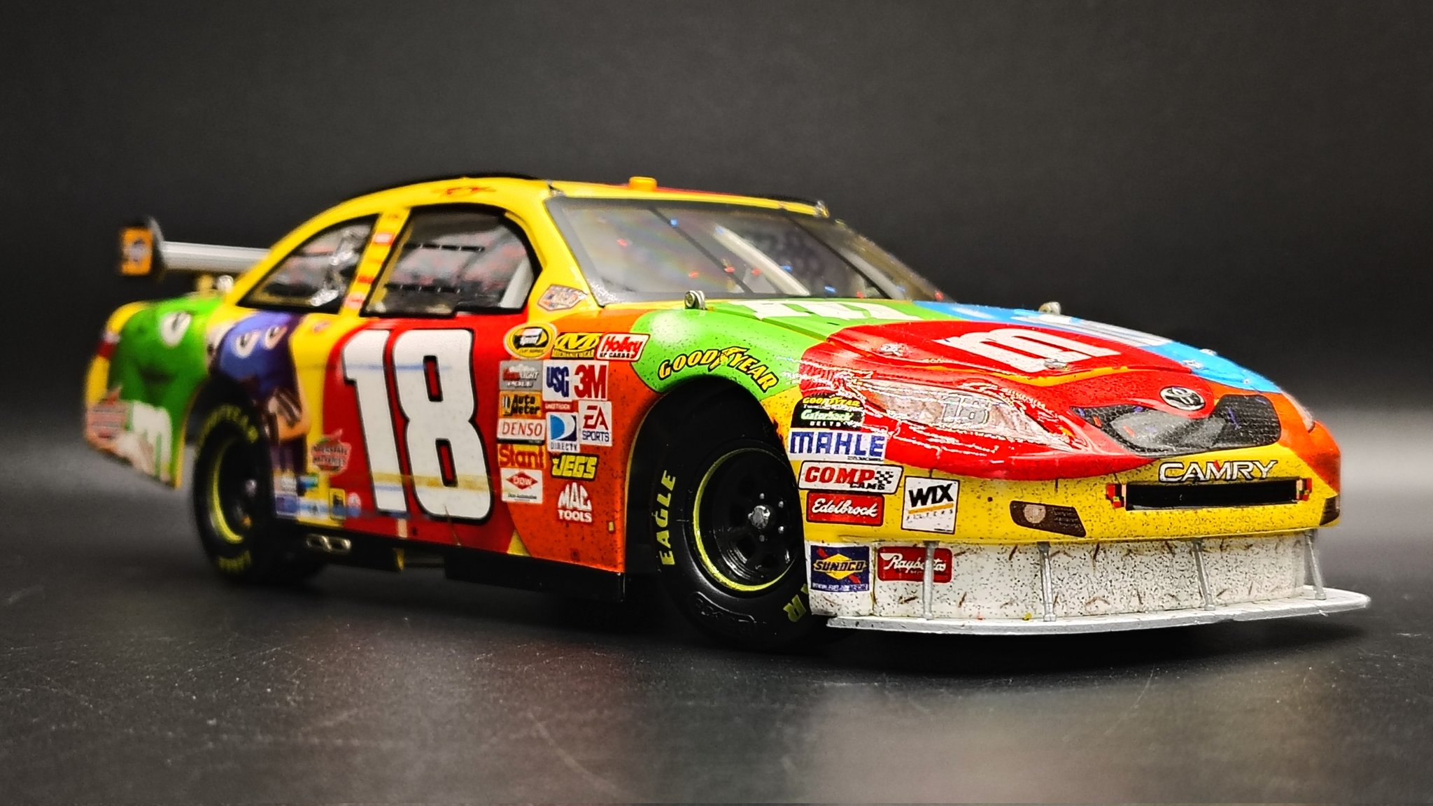 ミニカー 2008 Kyle Busch #18 M&M's/IndianaJ 2008 #18 Kyle Busch M&M's COT 1/64 Action NASCAR Diecast ARC