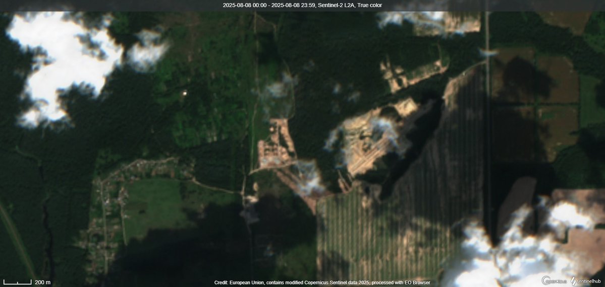 HpwWJVafCv83954's tweet photo. ドローン発射基地
①プリモルスコ・アフタルスク空軍基地　
46.058716, 38.234277
②ナヴリャ基地　
52.855917, 34.517333
③オリョール　ツィンブロヴァ
53.37188,35.82242 https://t.co/fGQSklEFMt