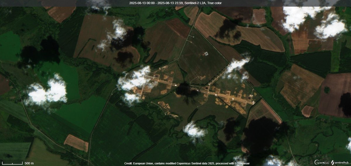 HpwWJVafCv83954's tweet photo. ドローン発射基地
①プリモルスコ・アフタルスク空軍基地　
46.058716, 38.234277
②ナヴリャ基地　
52.855917, 34.517333
③オリョール　ツィンブロヴァ
53.37188,35.82242 https://t.co/fGQSklEFMt