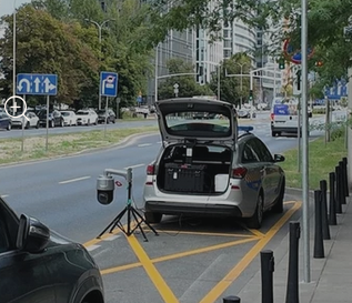 Czaskoski wydał rozkaz? Sprawdzają auta, szukają starszych pojazdów które wjechały do Warszawy.