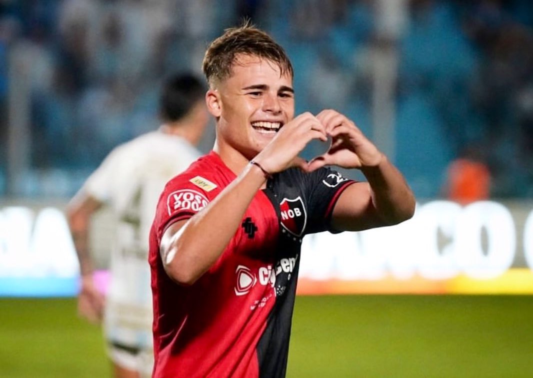 Uriel Iugt (@urieliugt) on Twitter photo 🚨🇦🇷Mateo Silvetti muy cerca de ser refuerzo de #InterMiami 🇺🇸
↪️ El extremo fue comprado por un grupo inversor. El futbolista de #Newells se está recuperando de una lesión. Las negociaciones podría concretarse en las próximas horas, tal lo adelantó <a href="/FabrizioRomano/">Fabrizio Romano</a>. 🚨🇦🇷Mateo Silvetti muy cerca de ser refuerzo de #InterMiami 🇺🇸
↪️ El extremo fue comprado por un grupo inversor. El futbolista de #Newells se está recuperando de una lesión. Las negociaciones podría concretarse en las próximas horas, tal lo adelantó <a href="/FabrizioRomano/">Fabrizio Romano</a>.