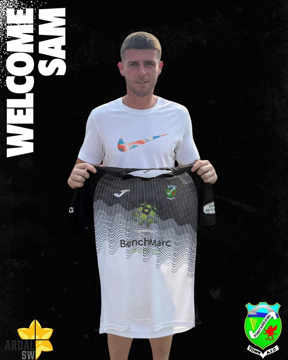 🤝🏻 SAM LEWIS SIGNS. 

⚽ SAM IS A GOALSCORING CF WHO WILL ADD MORE FIREPOWER TO OUR FRONT LINE. 

🙌🏻 WE LOOK FORWARD TO SEEING SAM GET HIS FIRST GOALS FOR THE TOWN. 

⚫⚪ PONTY AND PROUD.