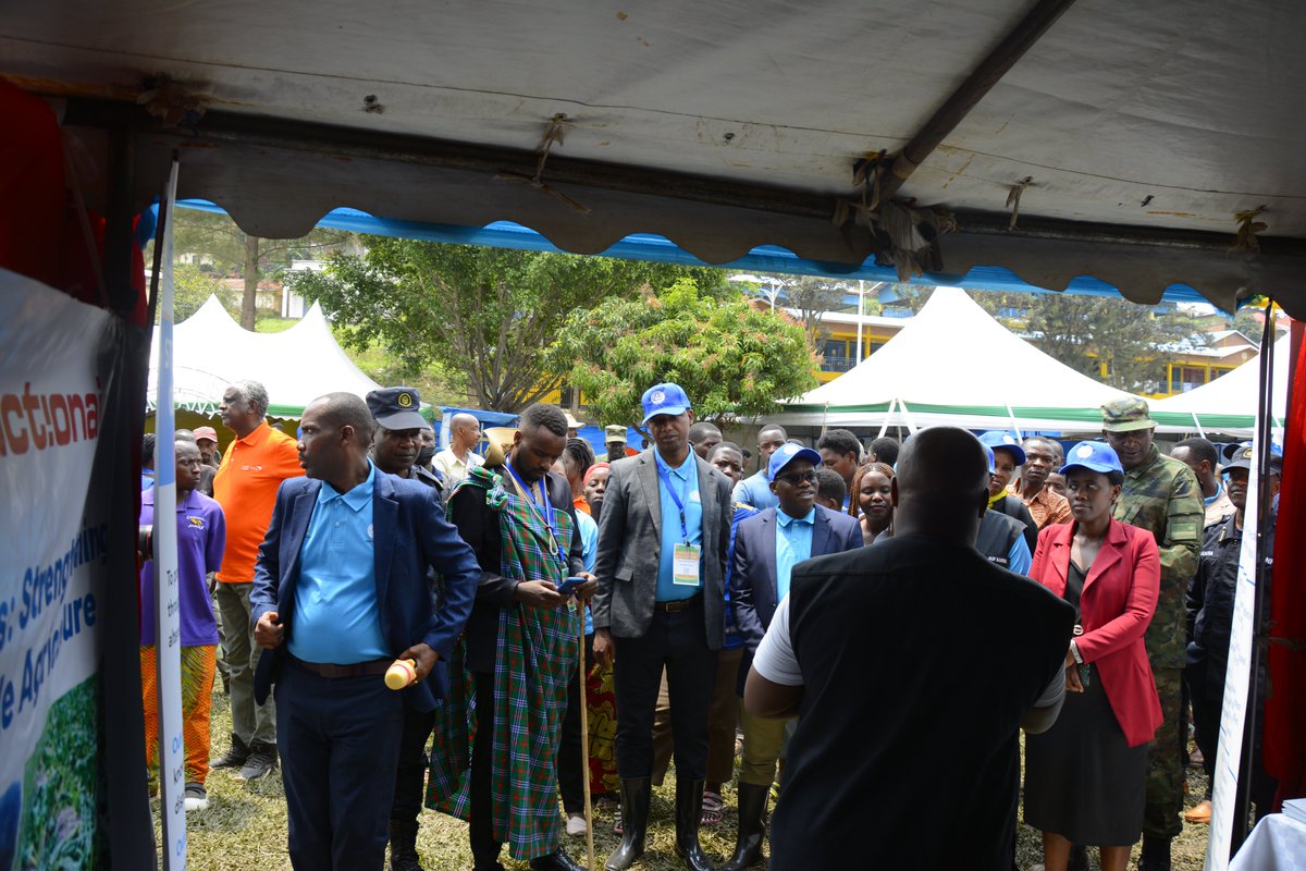 sowpeace1's tweet photo. We’re proud to showcase our work at the @KarongiDistr  Open Day &amp; Exhibition 🌱✨

Under the theme “Hinduka Wigire, Umuturage ku Isonga,” we invite you to stop by our stand, connect with us, and learn how TUBIBE AMAHORO is driving change together with communities. 💚 https://t.co/NJkTVeeMN3