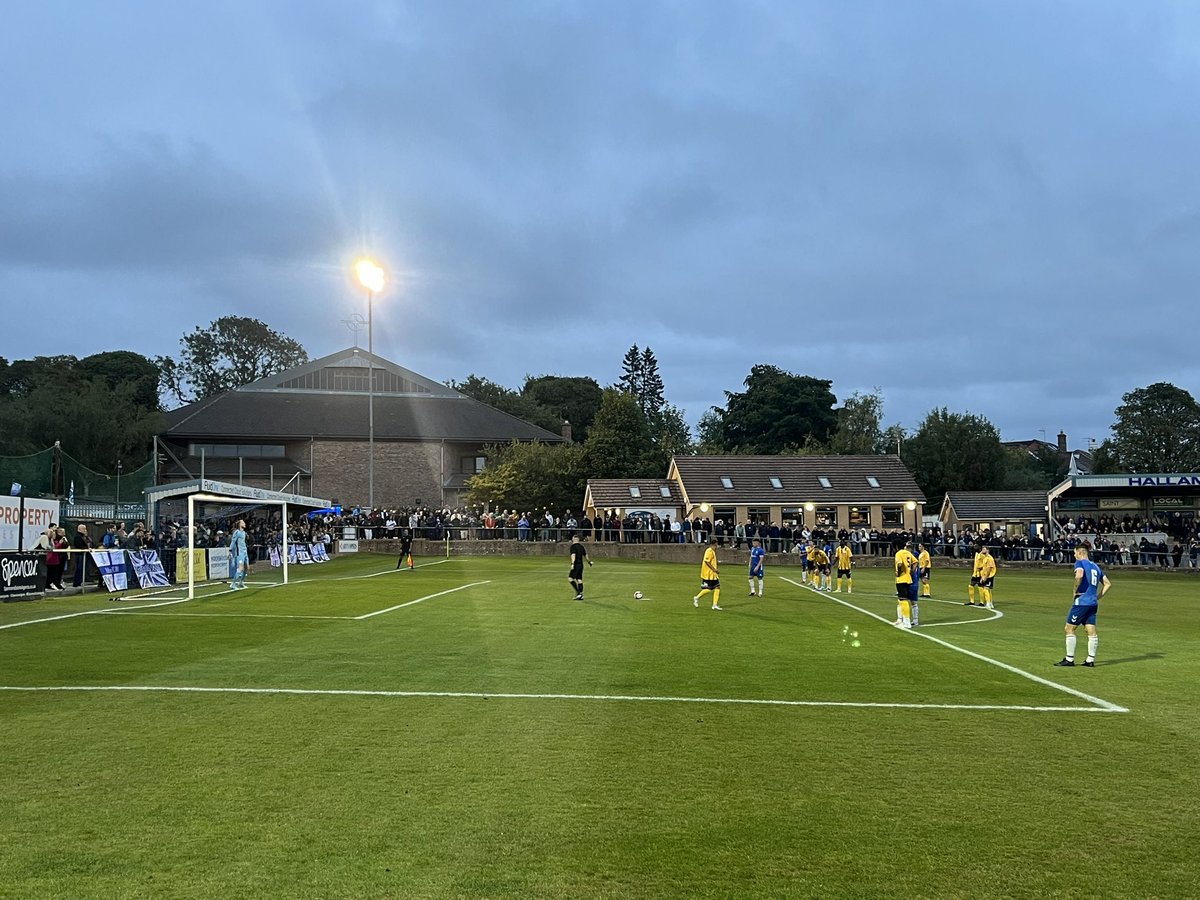 Hallam FC (@hallamfc1860) on Twitter photo 14’ - Saved!
Hall in the <a href="/BPAFCOfficial/">Bradford (Park Avenue) AFC</a> goal gets down well to tip the penalty round the post!
Hallam think they have the ball over the line from the following corner but the officials disagree!
Admin needs a moments peace to type here!
Still 1-0
#HallamFC 14’ - Saved!
Hall in the <a href="/BPAFCOfficial/">Bradford (Park Avenue) AFC</a> goal gets down well to tip the penalty round the post!
Hallam think they have the ball over the line from the following corner but the officials disagree!
Admin needs a moments peace to type here!
Still 1-0
#HallamFC