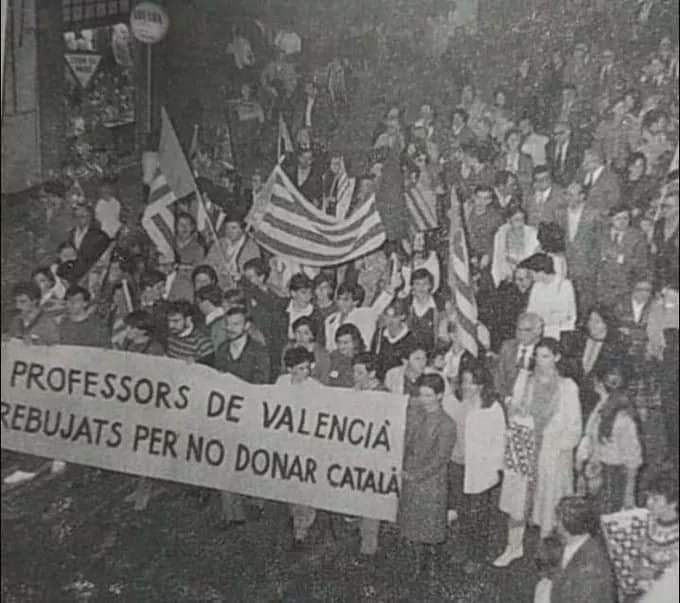 Valfaraig78's tweet photo. Traïdors i venuts! 
@generalitat @ppcv Culpables! Vós toca desfer l'error històric de crear l'AVL https://t.co/pruFZ10XQg