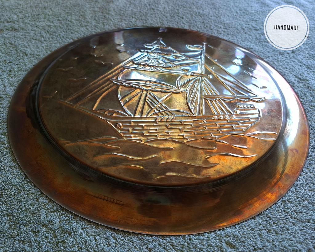 Copper20180711's tweet photo. 2/2
Designed as a matched pair, the compositions echo one another—ships, waves, and seabirds forming a quiet maritime diptych. Subtle, elegant, timeless.
#MaritimeDecor #VintageArt #CopperWork #NauticalStyle https://t.co/qHOmoue794