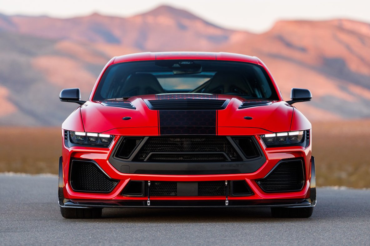 Earlsimxx's tweet photo. The new 2026 Shelby Mustang Super Snake R with 850hp+. Based on new Mustang Dark Horse and fitted with a supercharger, suspension tuning and more

Price: $224,995 https://t.co/SrvY9VH0Zy