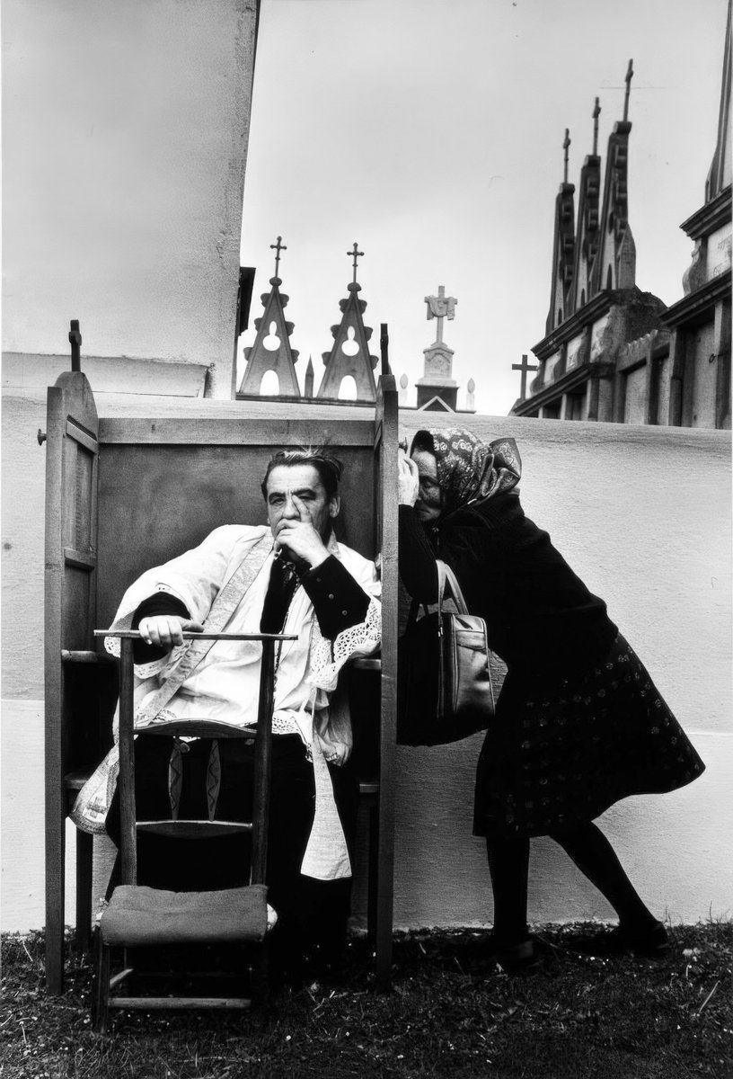 AN🌱NA (@anna_15_06_099) on Twitter photo © Cristina Garcia Rodero - Confession. Spain, 1980. © Cristina Garcia Rodero - Confession. Spain, 1980.