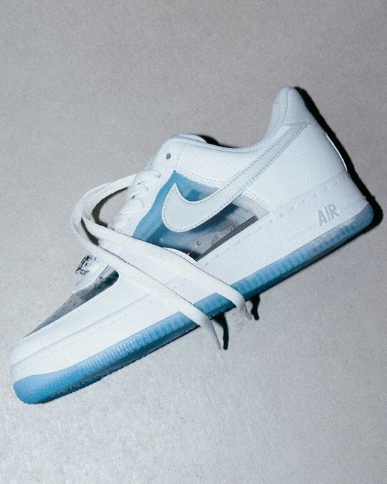 snkr_twitr's tweet photo. AD: Nike Air Force 1 'Invisible Woman 2.0'  

Revolve https://t.co/DfORZWlm9H
FWRD https://t.co/koUDOiA9WJ https://t.co/050hHLg9A6
