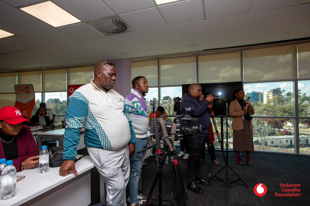 VodacomLes's tweet photo. π¨ Heartbreakingly, 86% of women in Lesotho face GBV. Today, we're taking a vital stand!
The Vodacom Lesotho Foundation and @UNFPA_Lesotho have sealed a 3-year strategic partnership to relentlessly combat Gender-Based Violence across the nation.
#EndGBV
#UNFPA_Ls
#Connecting4Good