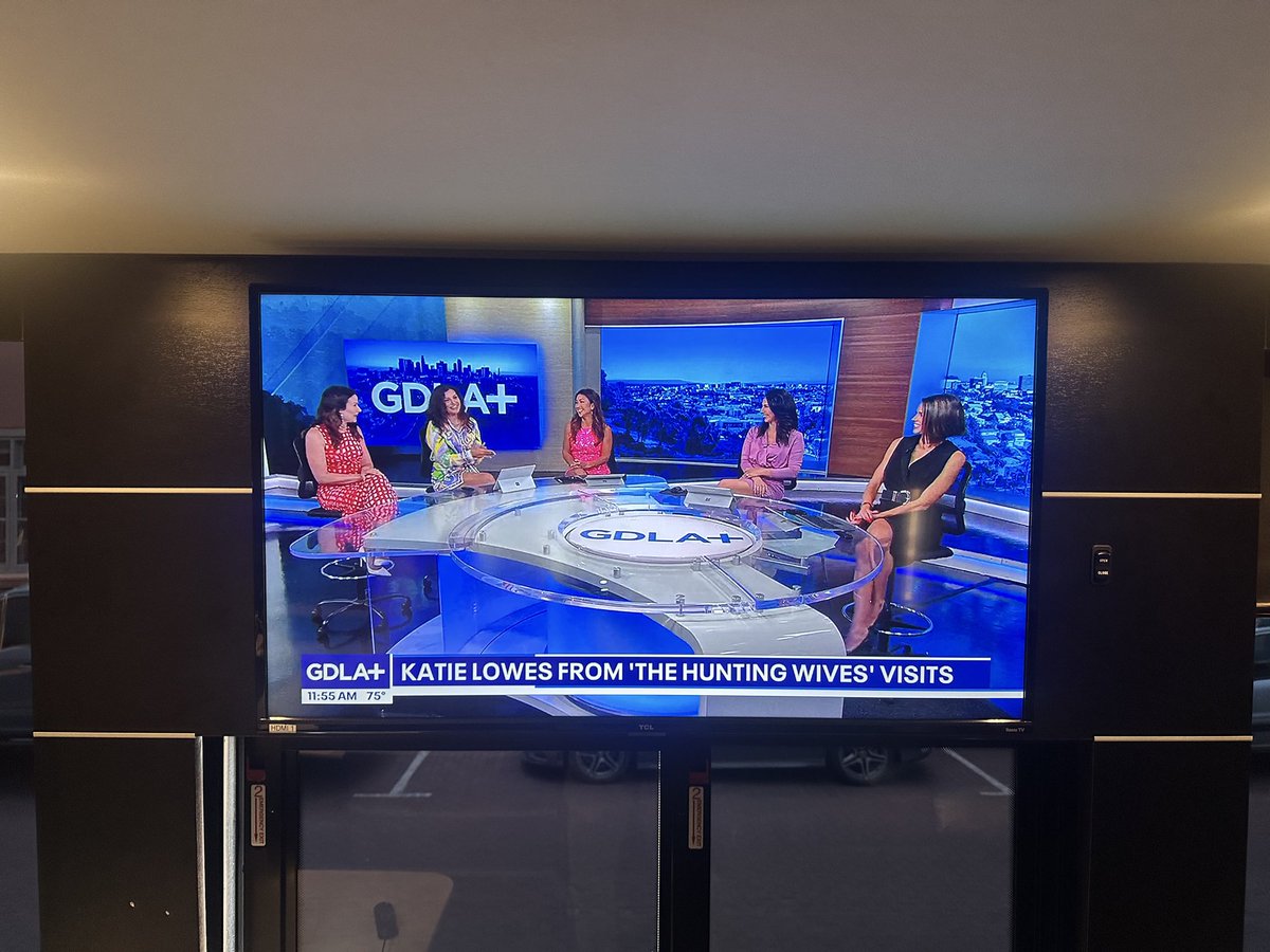 AntoneeFirstClass tweet media