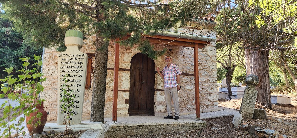 Kazak Abdal türbesi
Kimin yetkisinde bilmem de
Denizli Belediyesi veya Valiliği sahiplense iyi olur.