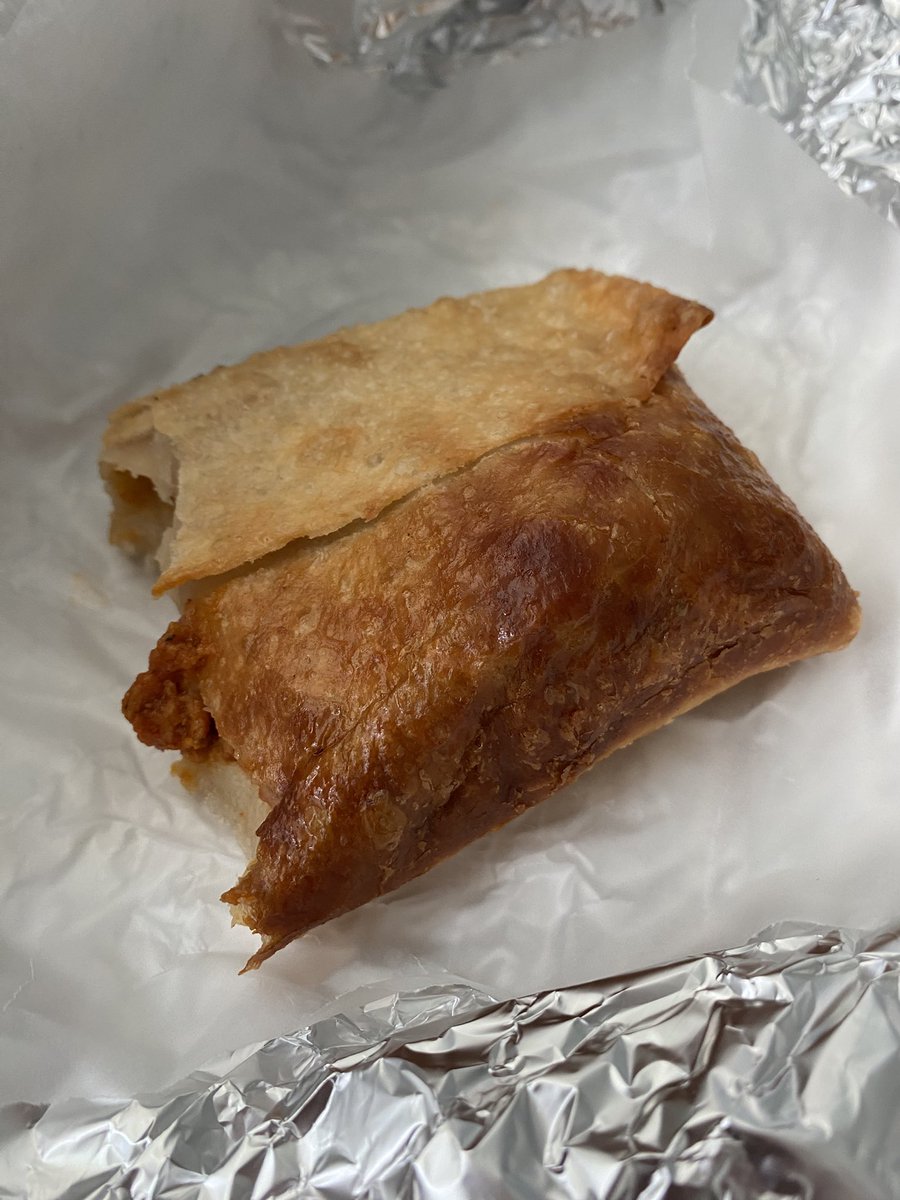 Michele21672's tweet image. Pizza puffs are SO underrated! #IsaidWhatisaid 
😋😋