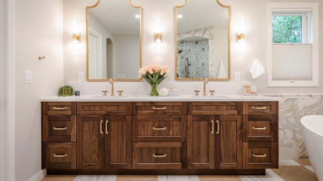 Bathroom of the Week: Marble Shower and a Checkerboard Floor houzz.com/magazine/bathr…
