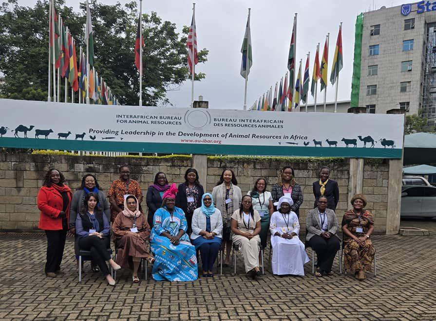 au_ibar's tweet photo. #AWFISHNET is holding a Leadership & Capacity Training & Handover Workshop (19–21 Aug, Nairobi) to equip its new Executive Bureau with governance, accountability & leadership skills. This transition is strengthening #women’s role in Africa’s fisheries.
🔗 https://t.co/KgJRAWFjNv https://t.co/wBDGKhRqD3