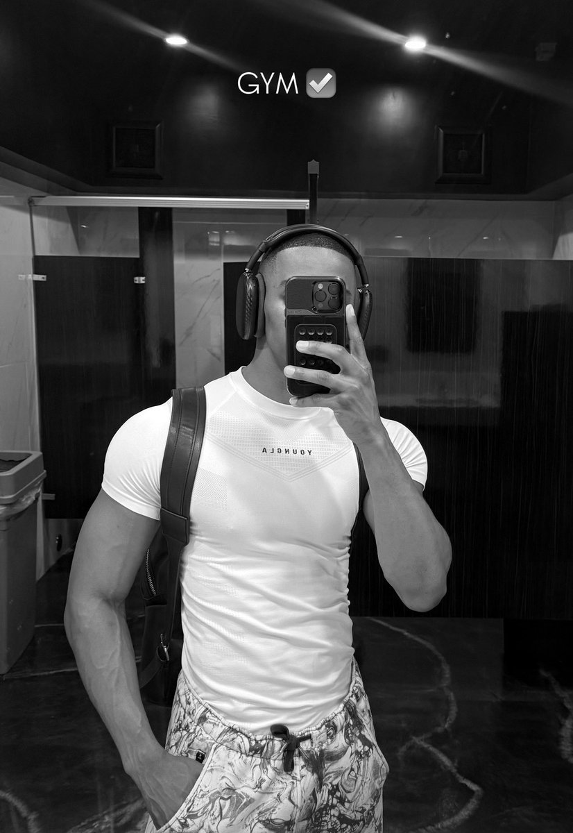 StoryOfAlonzo's tweet image. Gym ☑️ #BlackBoyJoy