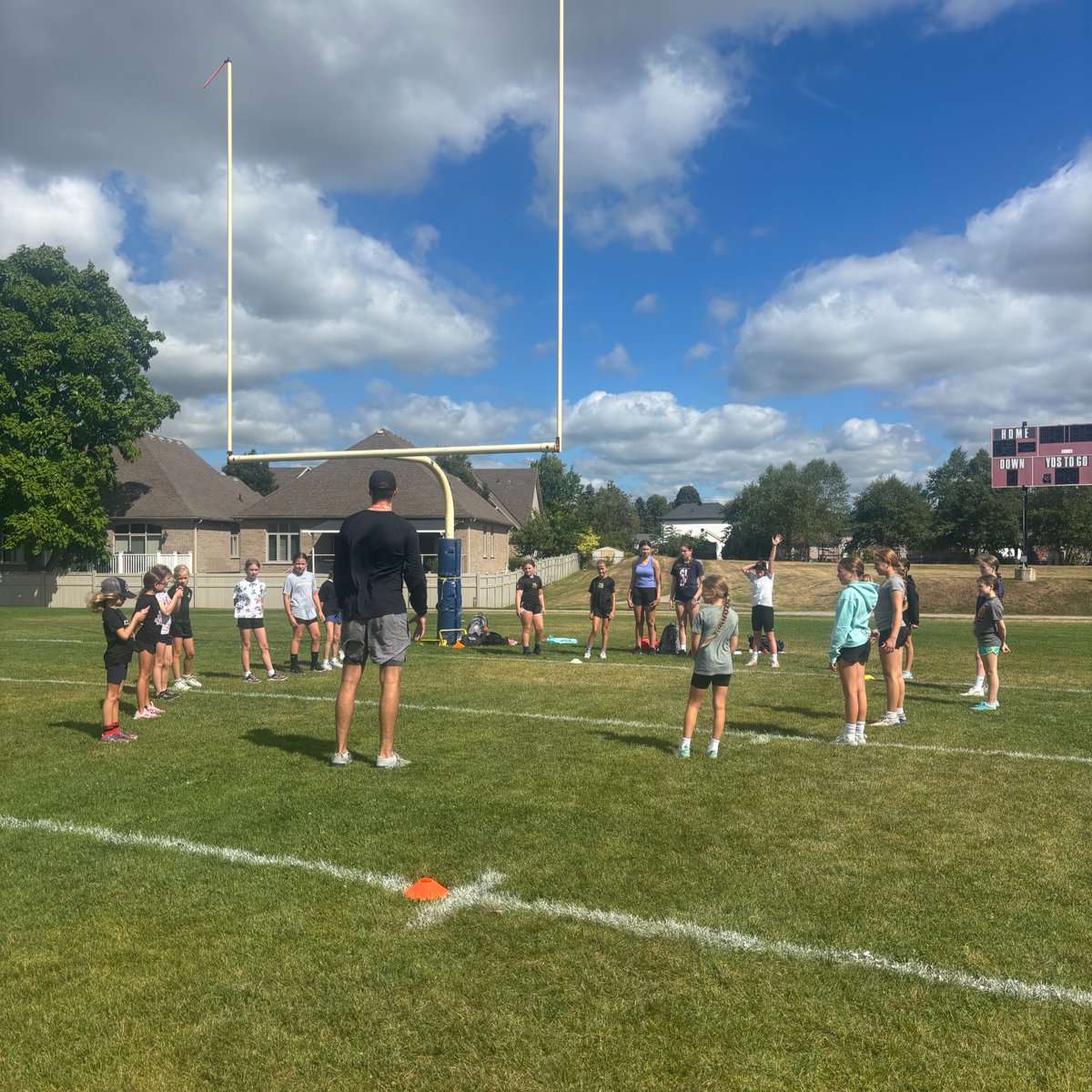 Day 1 brought high-energy icetimes, hard work at dry-land, and focused chalk talks. 💪 

The 2025 players are locked in at the Draftday Pursuit of Excellence Camp! 🔥
