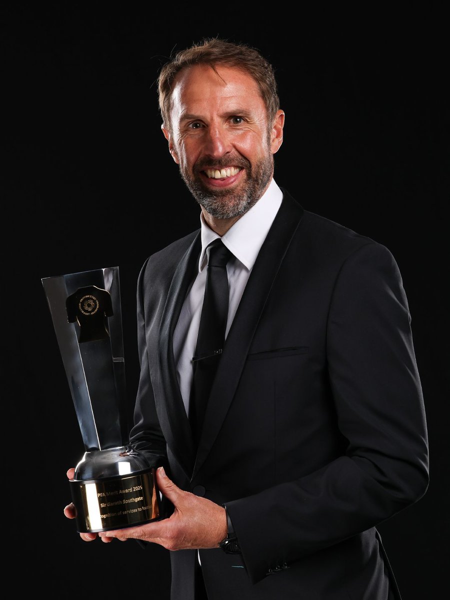 🚨🚨| OFFICIAL: Sir Gareth Southgate is the 2025 PFA Merit Award winner 🏆