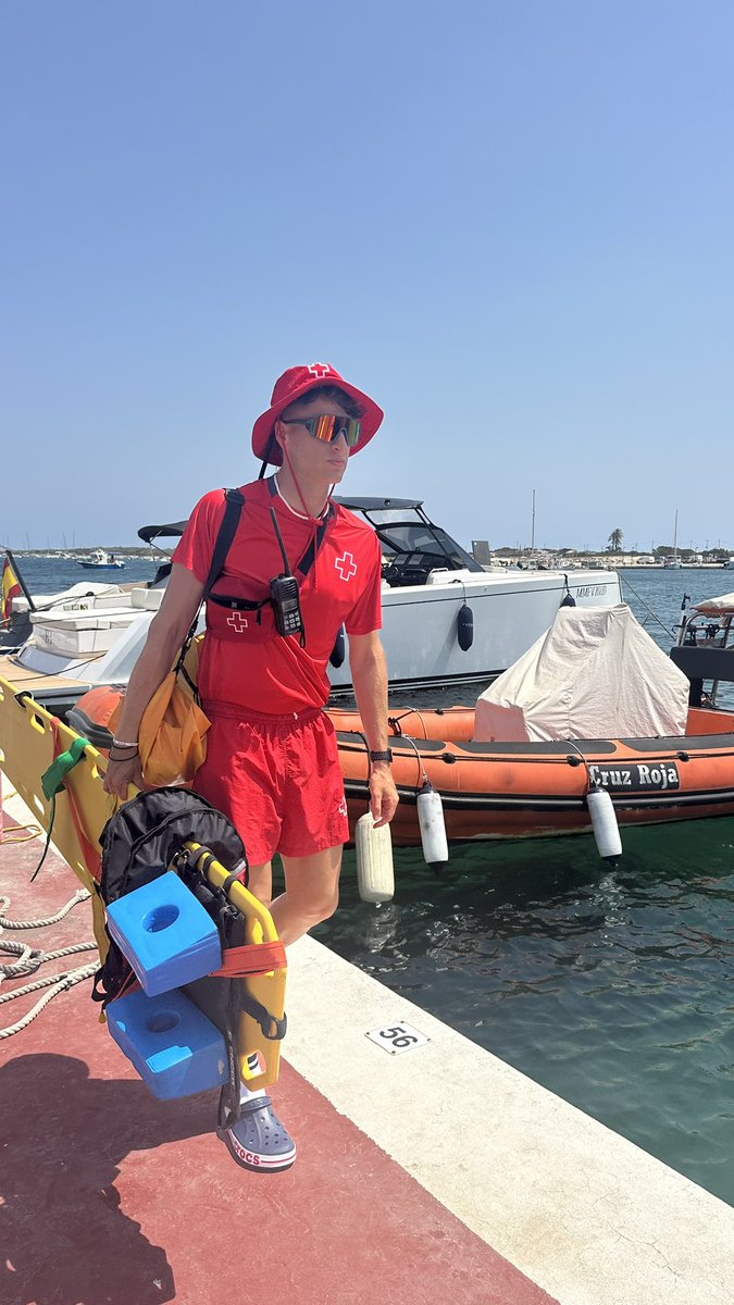 📍Formentera 🆘 🌊 🛟
Illes Balears 🤝 Bizkaia
Aste bete bertako itsas salbamenduko programan parte hartzen.
#RedCross #volunteering #SAR #Lifeguards