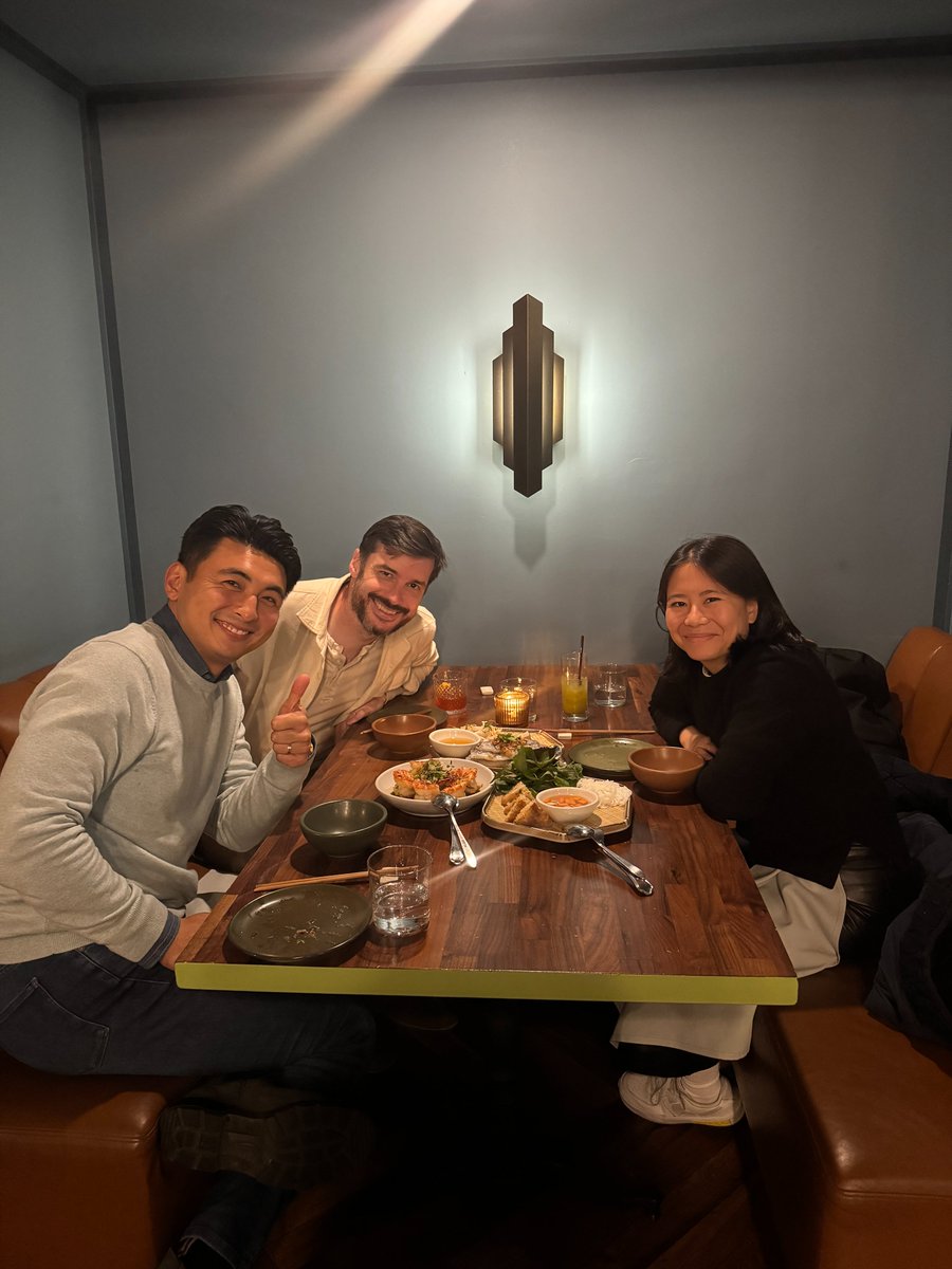 I believe friend dinners should have more preset agendas. Life is too short to small talk.
Old Frie