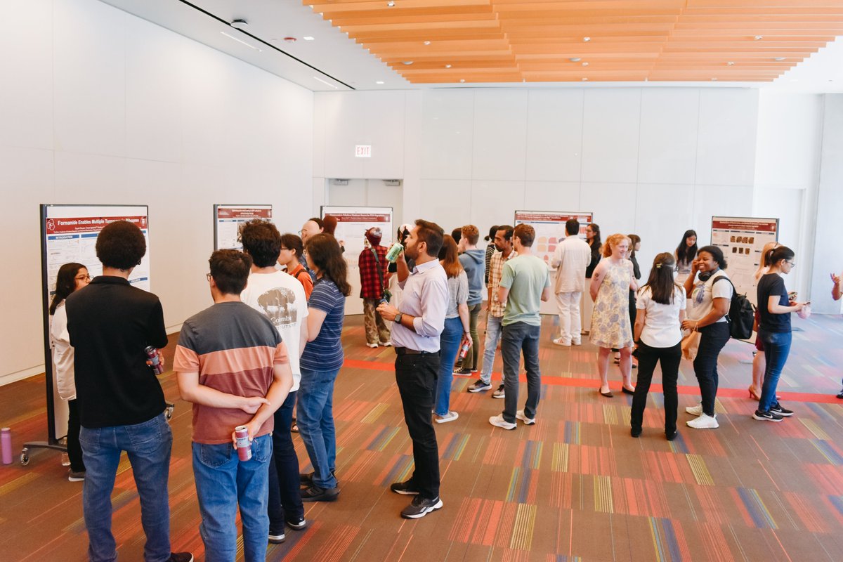 UChicagoPME's tweet image. Showcasing hard work! 📌 This summer, our labs hosted 7 students for the REU Molecular Engineering Program and other research experiences. These students proudly presented their capstone posters with UChicago PME members last week #EngineerTheFuture