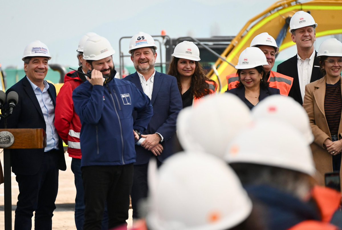 Gobierno de Santiago (@gob_santiago) on Twitter photo En el sector de Talleres y Cocheras de La Pintana, junto a Presidencia, dimos a conocer el inicio de obras del proyecto de la Línea 9 del <a href="/metrodesantiago/">Metro de Santiago - #50Años</a> En el sector de Talleres y Cocheras de La Pintana, junto a Presidencia, dimos a conocer el inicio de obras del proyecto de la Línea 9 del <a href="/metrodesantiago/">Metro de Santiago - #50Años</a>