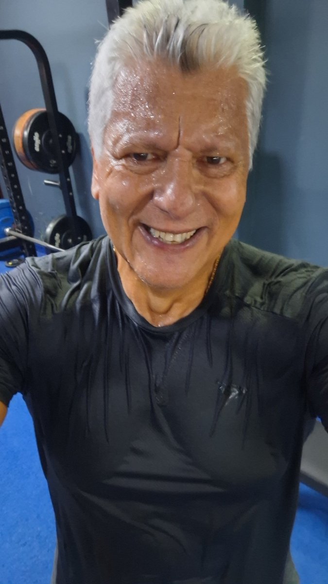 delgado_hi39071's tweet image. Martes de Entrenamiento físico militar para atletas de alto rendimiento nivel avanzado!!!!
           #HcSystem 
   Buuenaass tardeees.