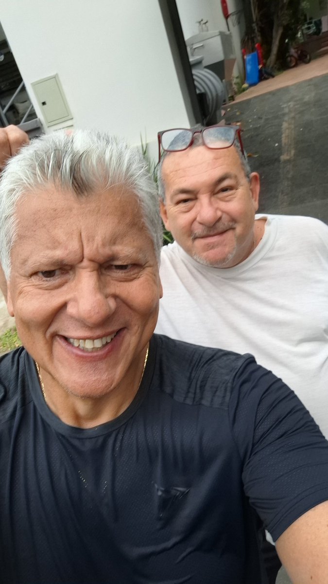 delgado_hi39071's tweet image. Martes de Entrenamiento físico militar para atletas de alto rendimiento nivel avanzado!!!!
           #HcSystem 
   Buuenaass tardeees.