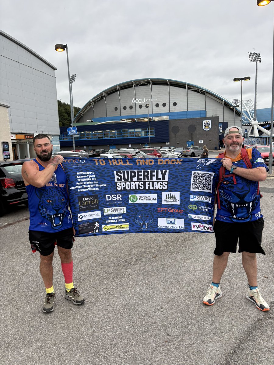 Staceyk51's tweet photo. It was great to see the lads from #ToHullAndBack arrive safely into Huddersfield tonight. 3 days to go on their mammoth challenge for @mndassoc  read more about it and support them here: 

https://t.co/dcLq5oxIWQ https://t.co/jCpX18QIIJ