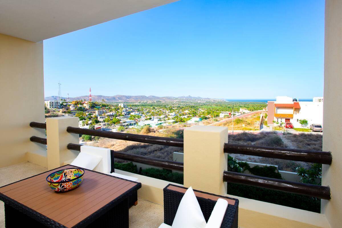 Marthacabo's tweet photo. Dreaming of San Jose Del Cabo? Check out Mirador, a bright 2-bed, 2-bath condo with original Mexican Style, open living, and a private terrace. Located in a desirable community. 
Ready to tour? https://t.co/u1syH9Qw0A
#SanJoseDelCabo #RealEstateMexico #bajalife https://t.co/6jpd2OxMuS