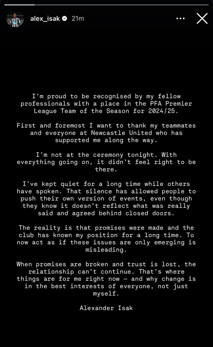 deanjohn1975's tweet photo. Our club needs to react to this as soon as, we need to put this to bed once and for all….for me no way back #NUFC  Surely if this was the case he would have submitted transfer request at the end of last season…..time to get rid https://t.co/a53gJpkGz1