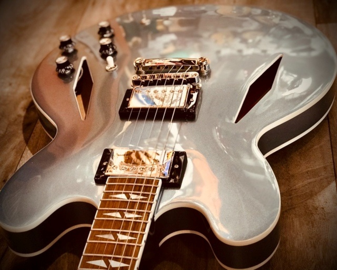 cookesnorwich's tweet photo. **SALE**
We have 2 Epiphone Dave Grohl DG-335 in Pelham Blue left in stock.
Now only £899
.
https://t.co/UIqz9psCS7 https://t.co/SKWaw5mGeT