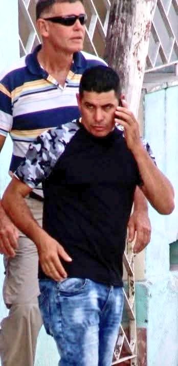 echezabaljd71's tweet photo. Pedimos ayuda desde La Tijera News para identificar a tres Represores de la Seguridad del Estado Castrista.

¿Los conoces, son tus vecinos? 

Si puedes identificar alguno de estos tres esbirros de la Tiranía Opresora Castrista que se han dedicado a hostigar, vigilar y reprimir a las Damas de Blanco y otros Opositores al Régimen, puedes comunicarte con nuestra redacción por Whatsapp, Email o Messenger, tu   protección y confidencialidad está garantizada.

Cualquiera de estos Represores bien pudieran estar infiltrados en los EEUU gracias a la Política de Fronteras Abiertas de la Administración Biden.

(Imágenes cortesía de Angel Moya)

© LaTijera