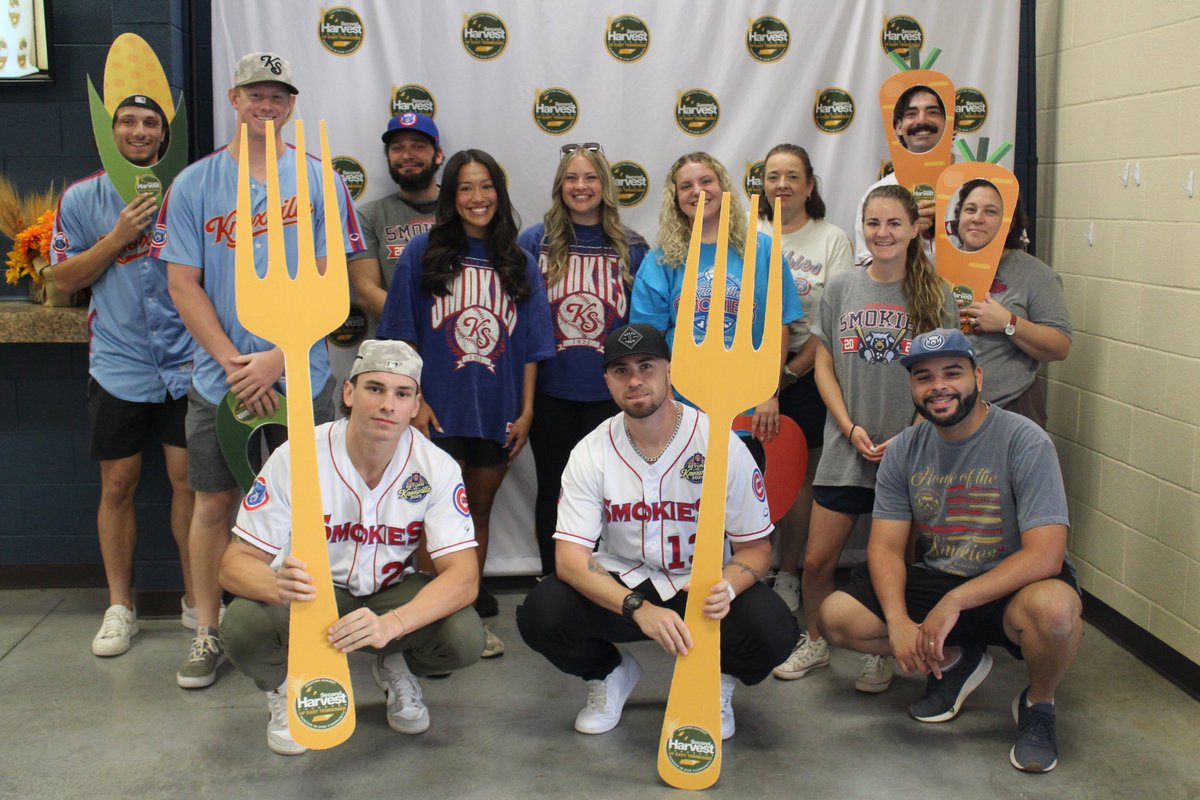 Second Harvest Food Bank of East TN (@secondharvestet) on Twitter photo Second Harvest was thrilled to host the <a href="/smokiesbaseball/">Knoxville Smokies</a> team and staff for a volunteering shift, where they packed 3 pallets of Mobile Pantry boxes for an upcoming distribution serving 300 families — a record-breaking result for a two hour shift! Second Harvest was thrilled to host the <a href="/smokiesbaseball/">Knoxville Smokies</a> team and staff for a volunteering shift, where they packed 3 pallets of Mobile Pantry boxes for an upcoming distribution serving 300 families — a record-breaking result for a two hour shift!